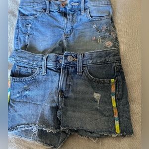2 GIRL🩳 SHORTS X $12
